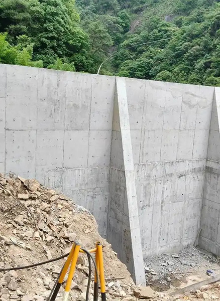 邢台巨鹿县重力式挡土墙
